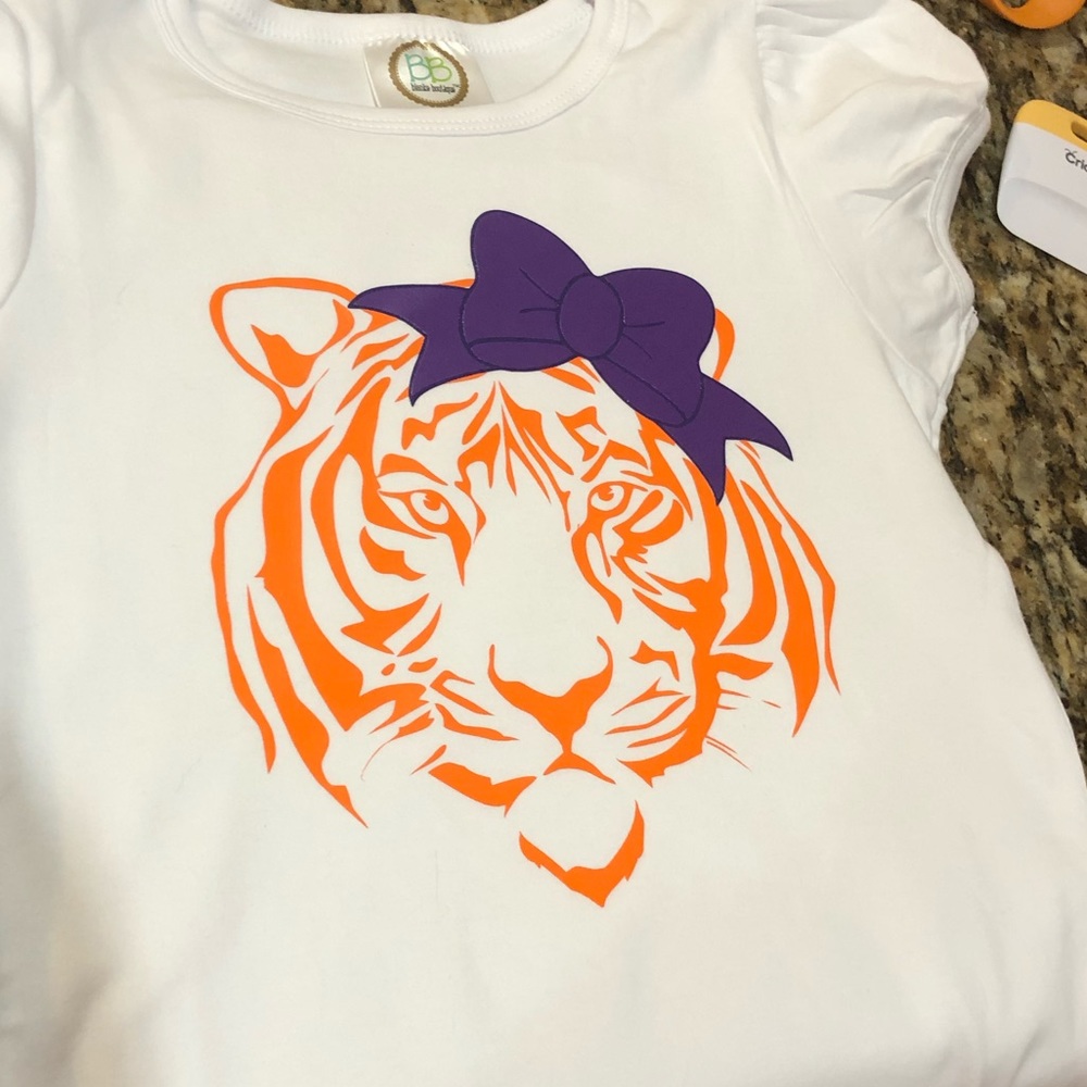 Tiger with Bow Ruffle Tee - Picture 4 of 4